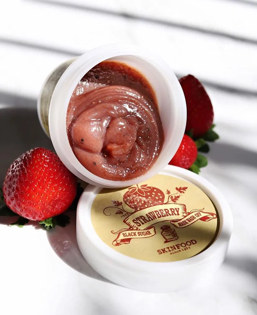 Black Sugar Strawberry Mask Wash Off