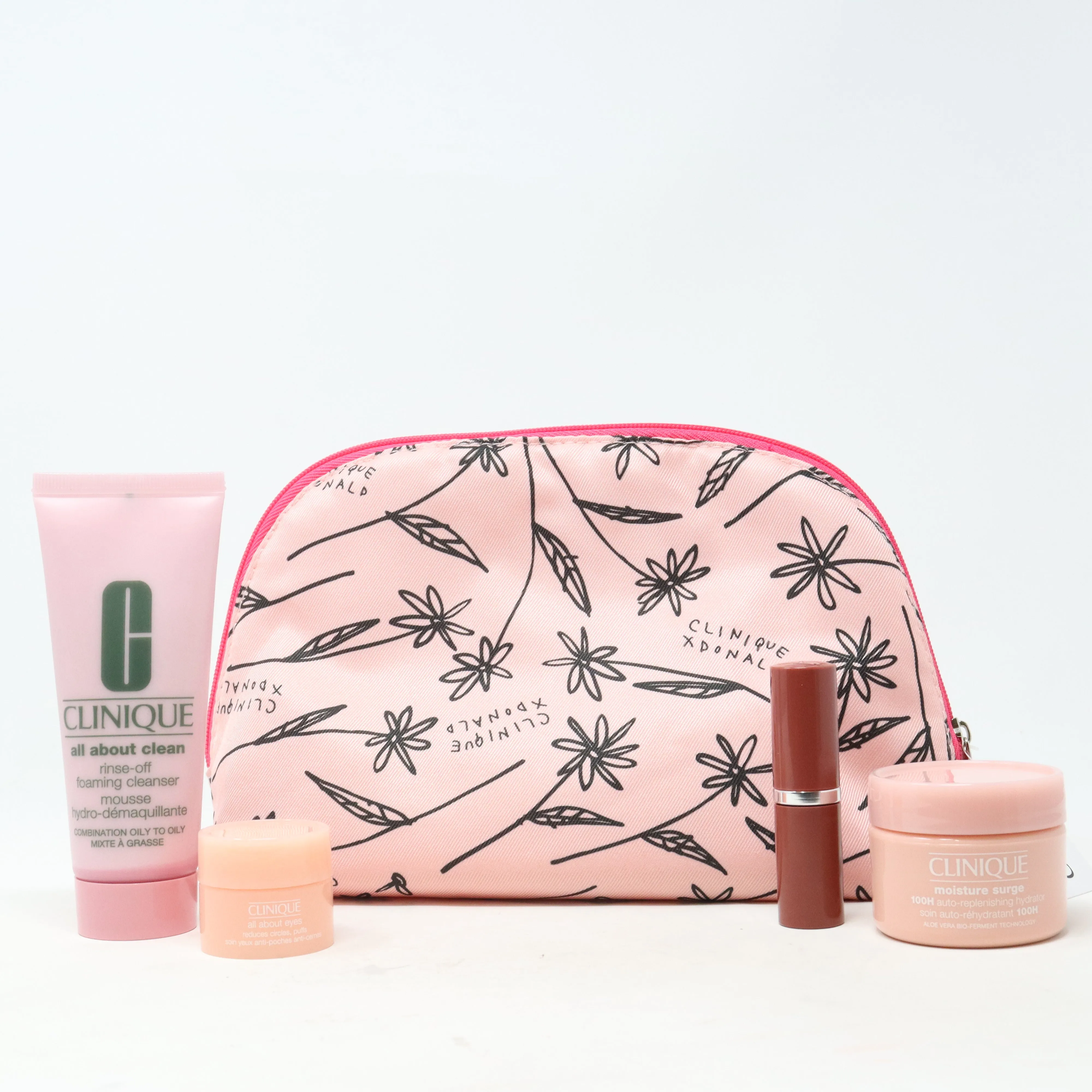 Clinique Skincare And Makeup 5 Pcs Set  / New With Bag