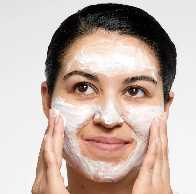 CLINIQUE Take it off and turn in clean and hydrate before you call it a night بكج العناية الليلية من كلينيك