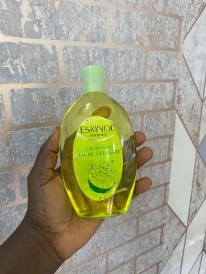 Eskinol Calamansi Facial Cleanser