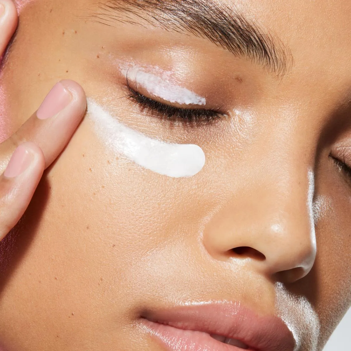 GLAMGLOW rose glow eye cream and face mask set مجموعة العناية بالعين والوجه من كلام كلو