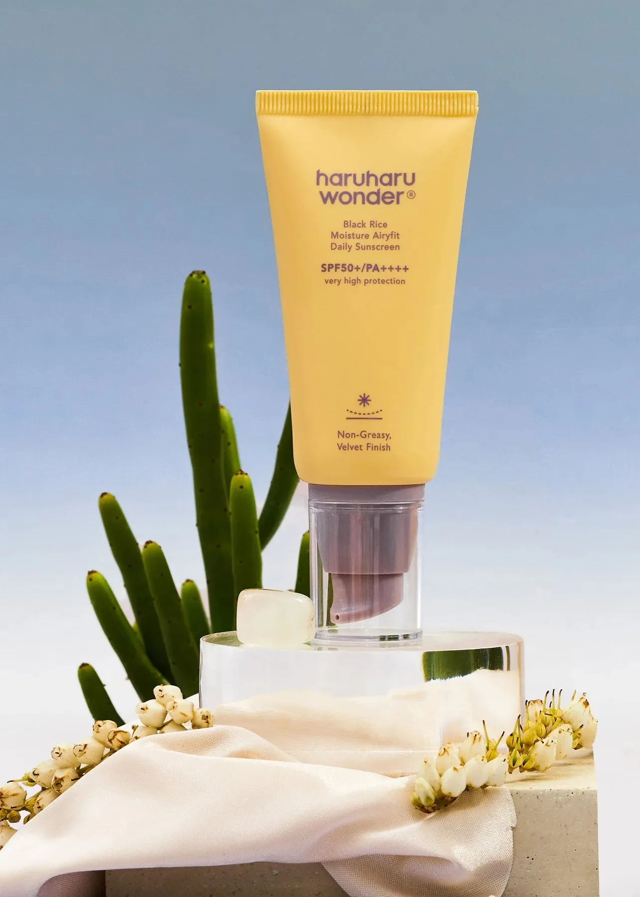 Haruharuwonder Black Rice Moisture Airyfit Daily Sunscreen Unscented SPF50  50ml