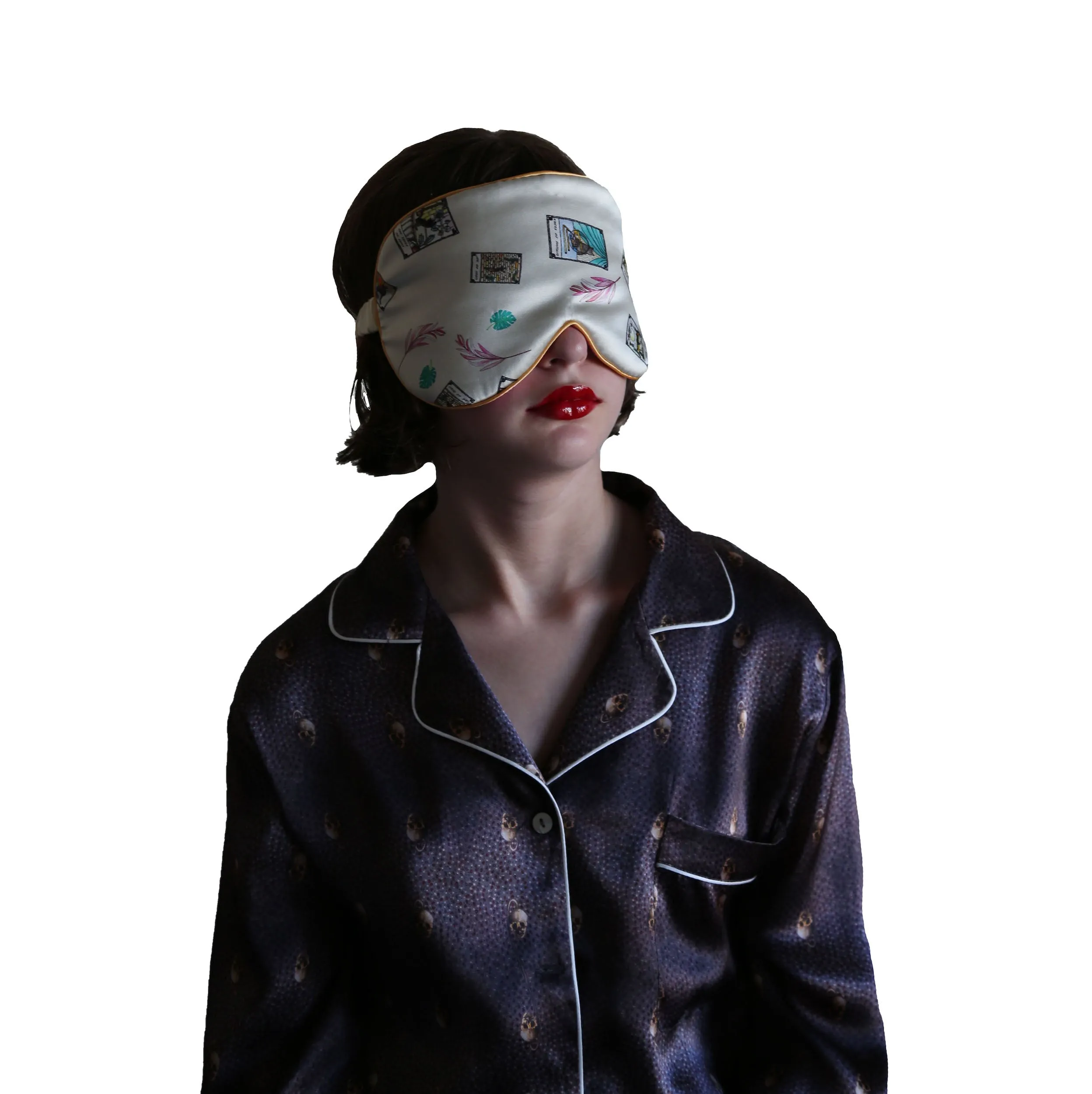 HIDDEN LUCK  Resting Comfort Silk Mask (Vanilla Bean)
