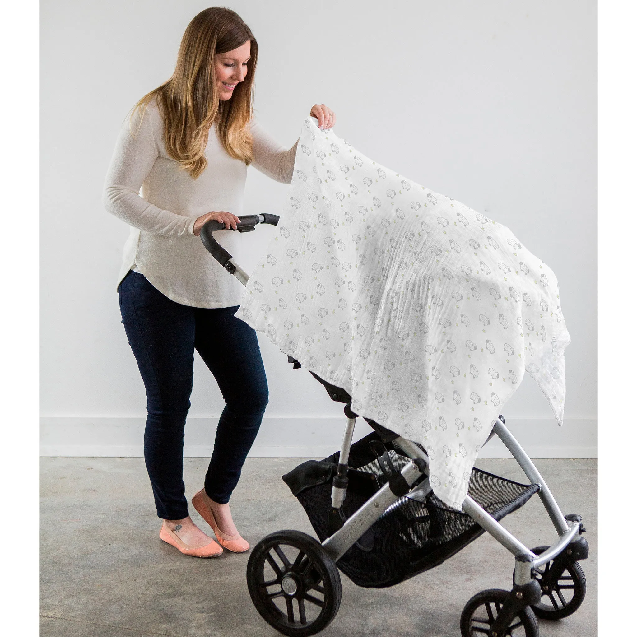 Muslin Swaddle 3-Pack, Pajama Gown and Hat Gift Set - Heathered Gray, Newborn