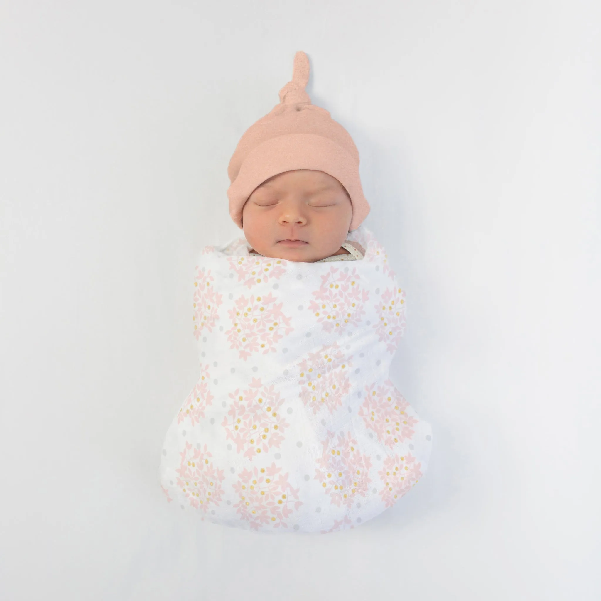 Muslin Swaddle 3-Pack, Pajama Gown and Hat Gift Set - Heathered Peach Blush, Newborn