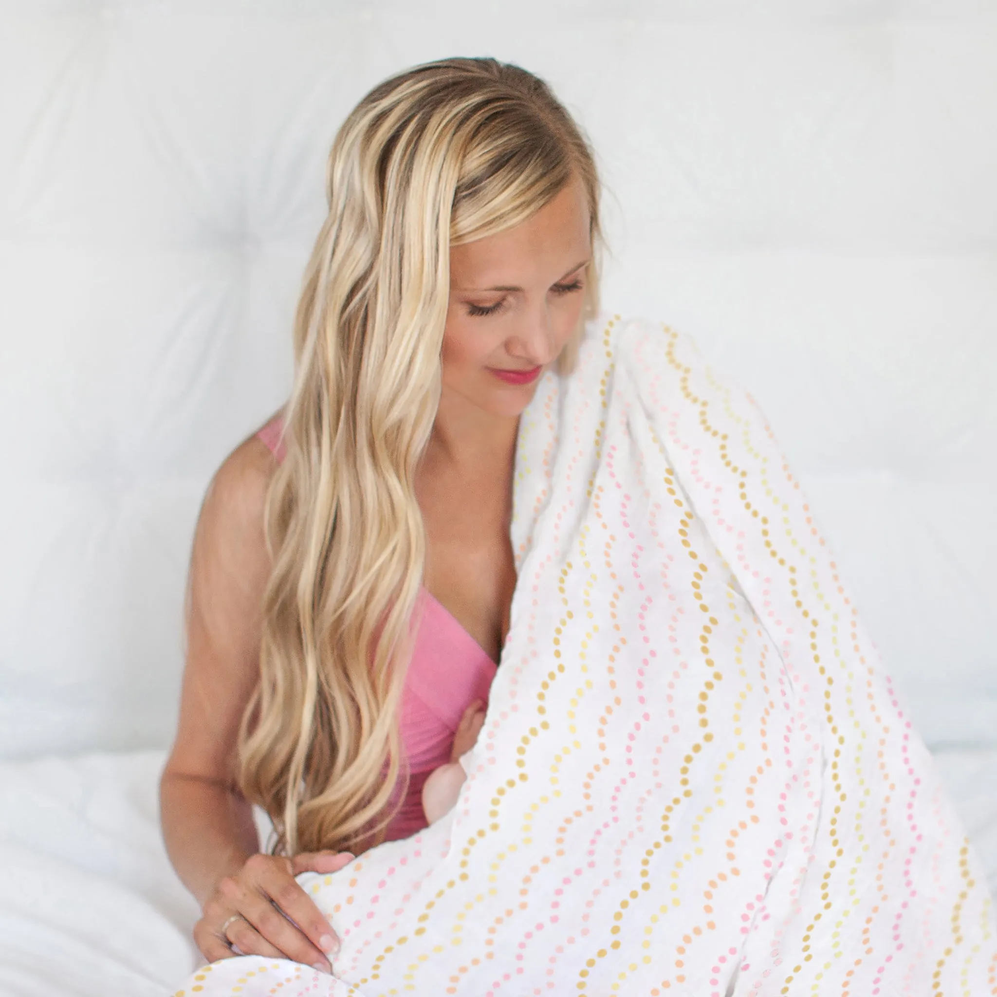 Muslin Swaddle 3-Pack, Pajama Gown and Hat Gift Set - Heathered Peach Blush, Newborn