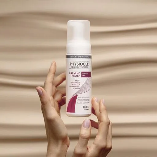 PHYSIOGEL Calming Relief Anti-Redness Cleansing Foam