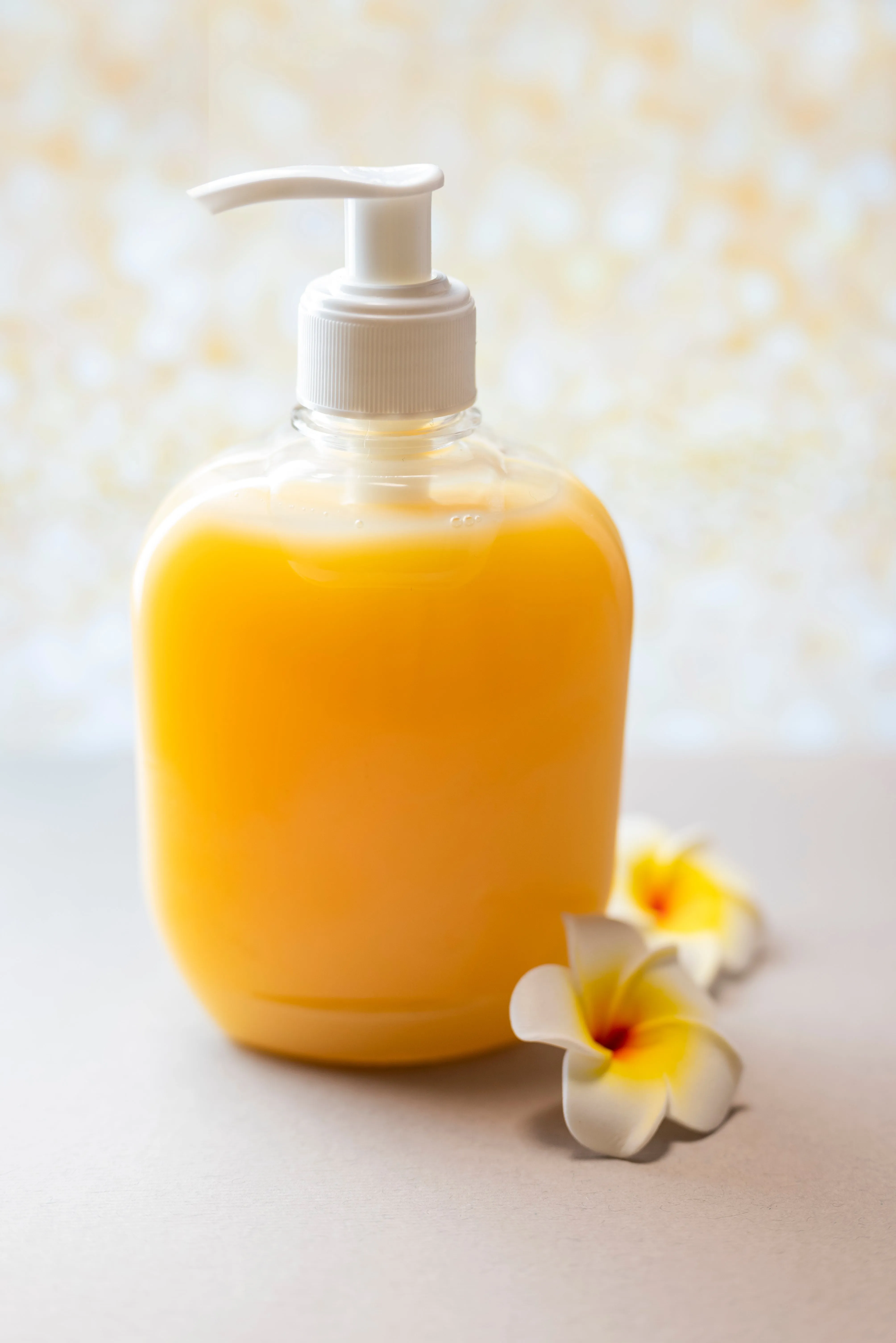 Shower Right :: All Natural Shower Steamers, Sea Salt Scrub Pucks   Milk & Honey Shower Gel
