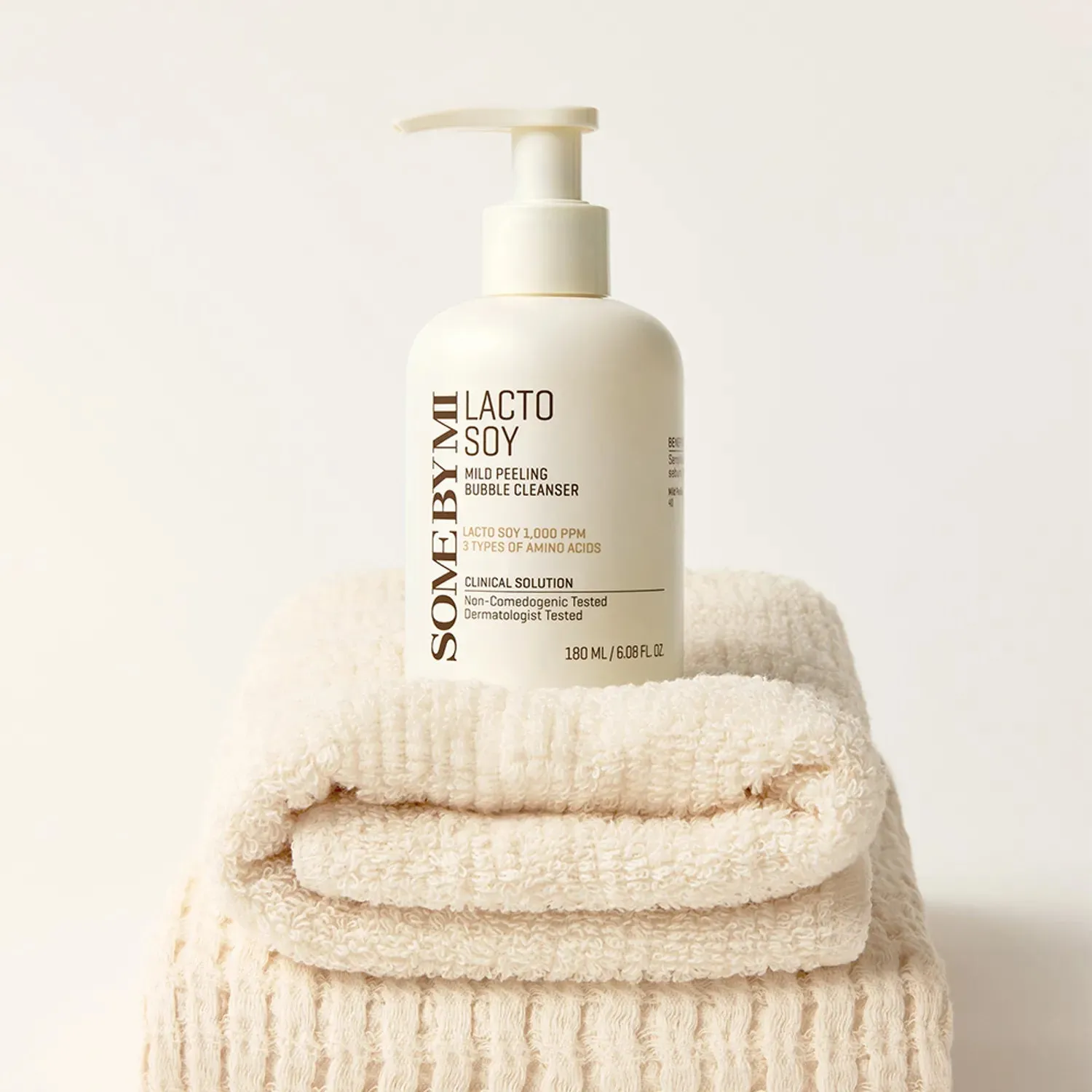 SOME BY MI Lacto soy mild peeling bubble cleanser غسول البشرة المقشر بالفقاعات من سمباي مي